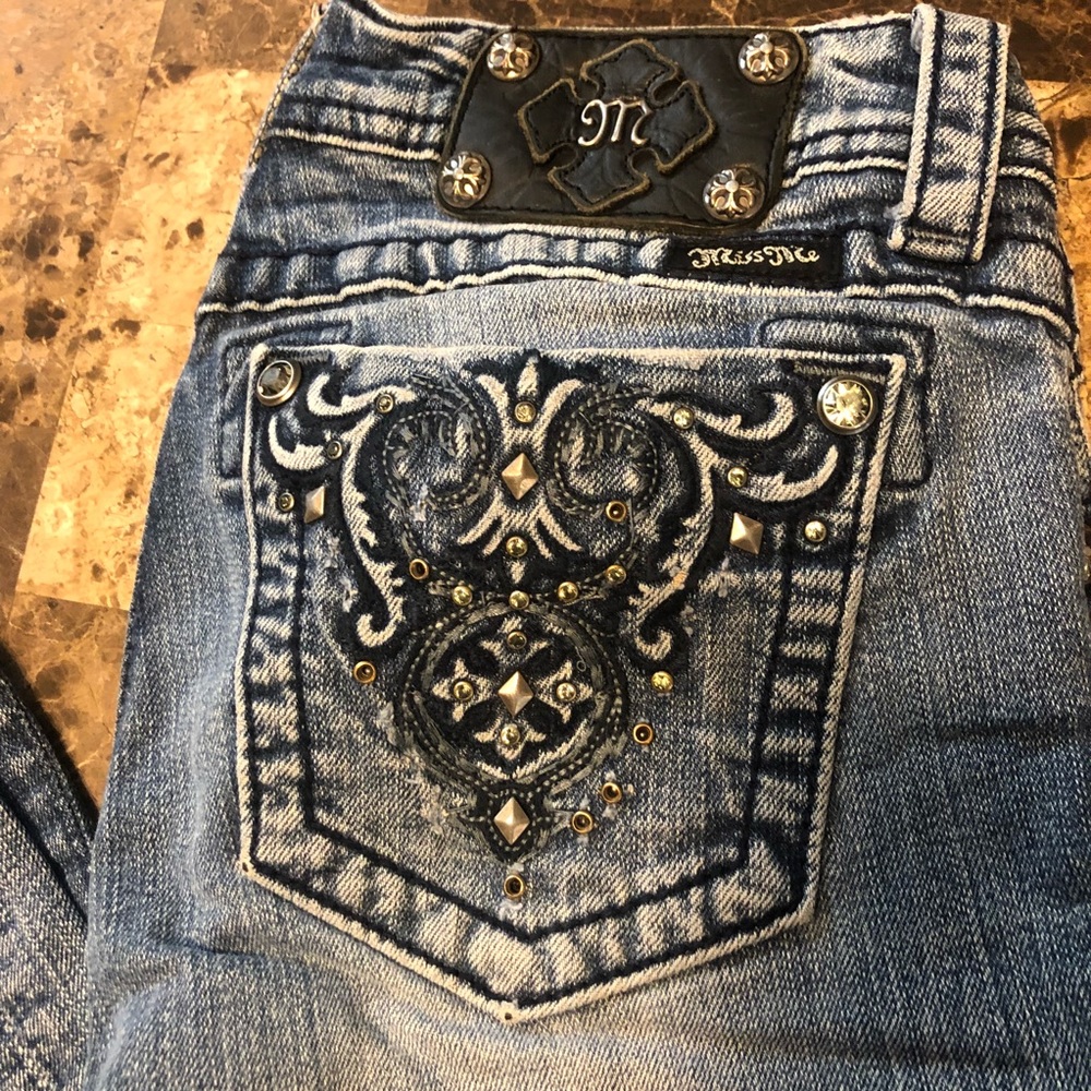 Miss Me Jeans size 27, 33” inseam